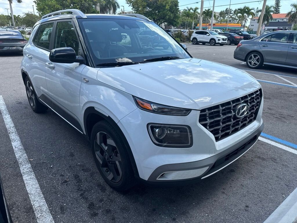 Certified 2022 Hyundai Venue Limited SUV