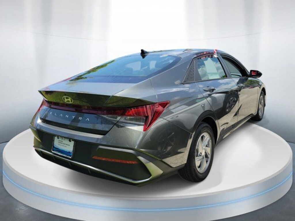 Certified 2024 Hyundai Elantra SE Sedan
