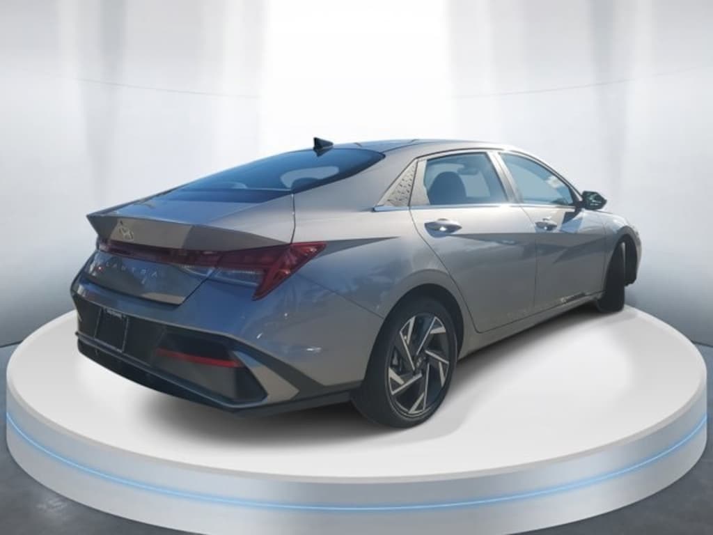 Certified 2025 Hyundai Elantra SEL Convenience Sedan