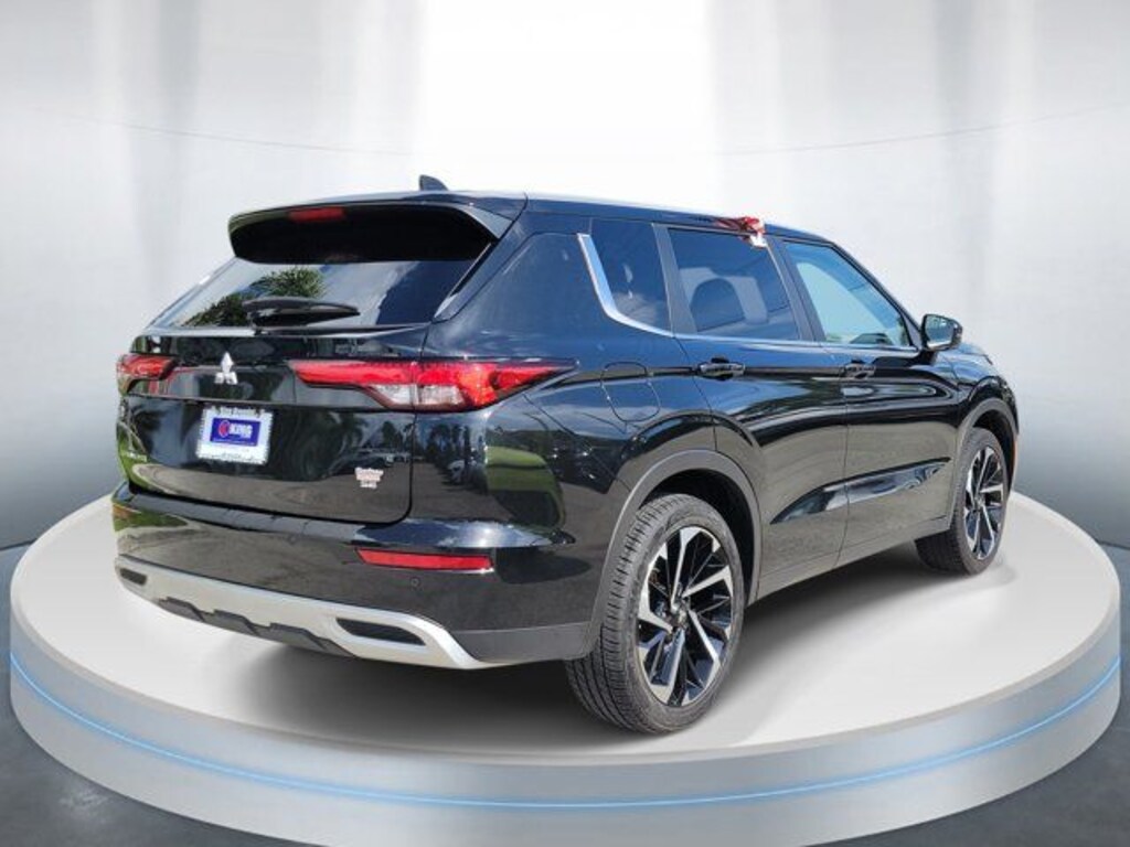 Used 2024 Mitsubishi Outlander SE SUV
