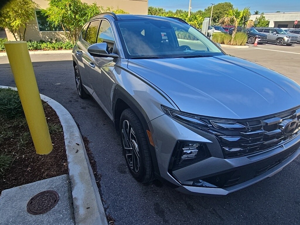 Certified 2025 Hyundai Tucson Limited SUV