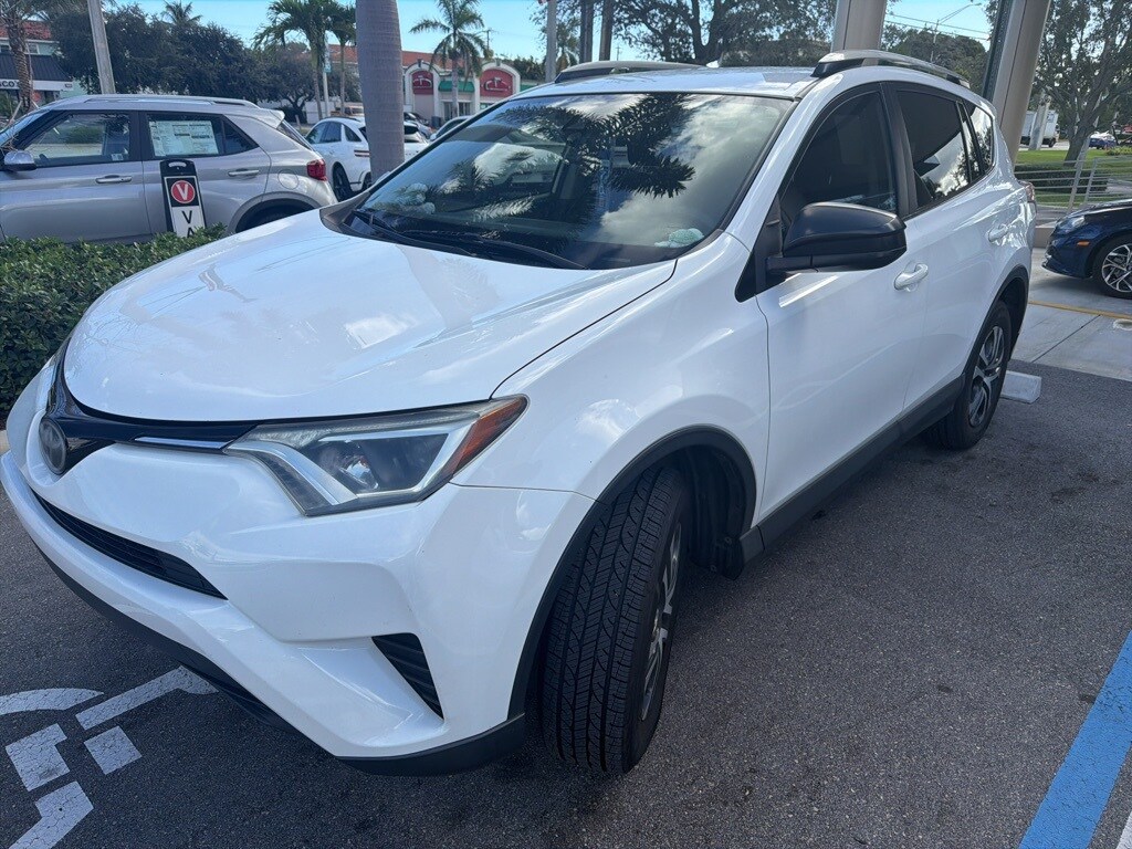 Used 2018 Toyota RAV4 LE SUV