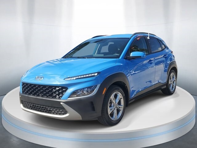 2022 Hyundai Kona SEL photo 2