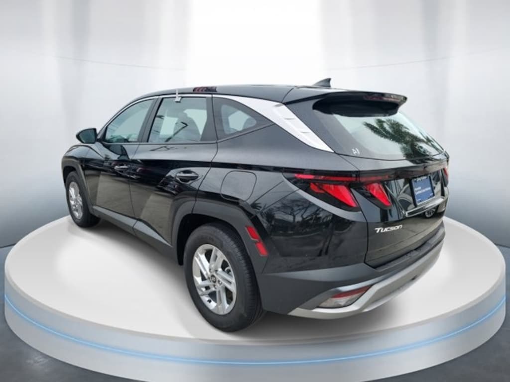Certified 2025 Hyundai Tucson SE SUV