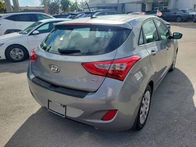 2016 Hyundai Elantra GT Base photo 3