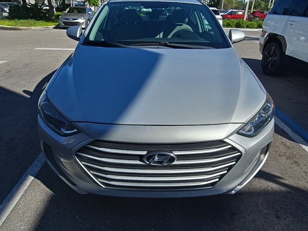 2018 Hyundai Elantra SE photo 2