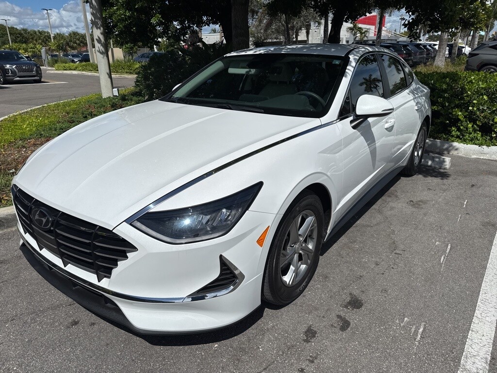 2023 Hyundai Sonata SE photo 2