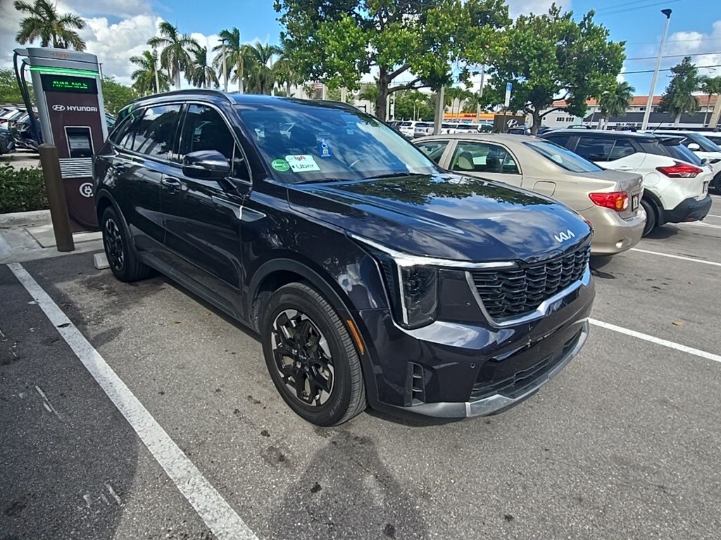 Used 2025 Kia Sorento S SUV