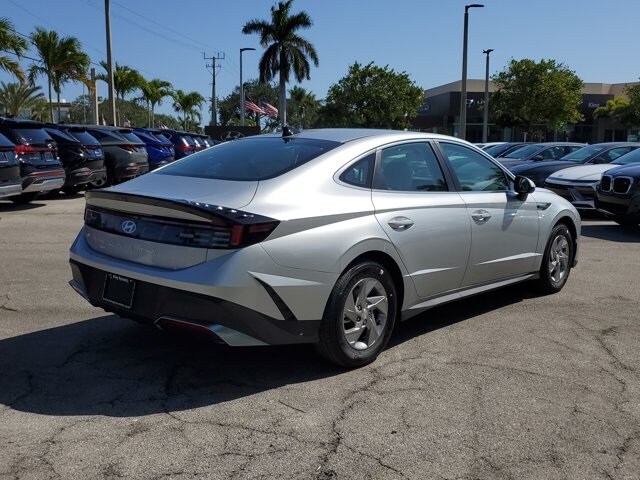 2025 Hyundai Sonata SE photo 4