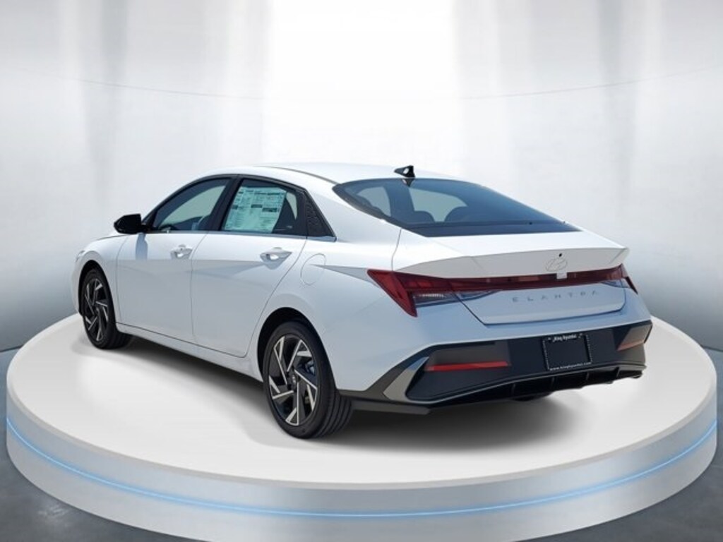 Certified 2025 Hyundai Elantra SEL Convenience Sedan
