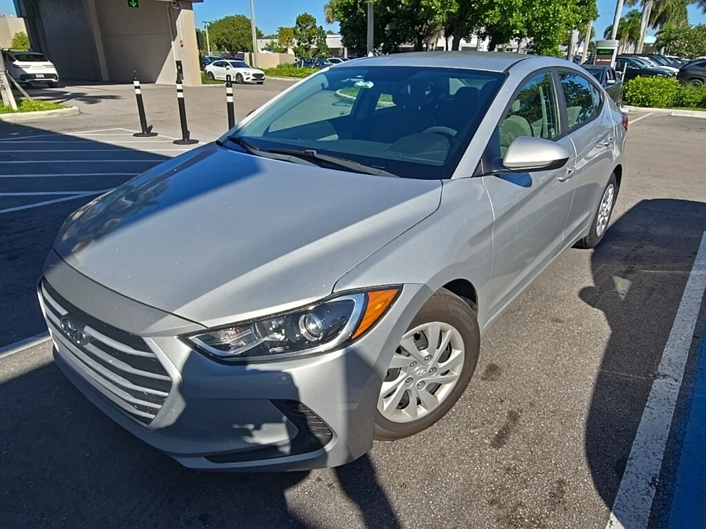 2018 Hyundai Elantra SE photo 3