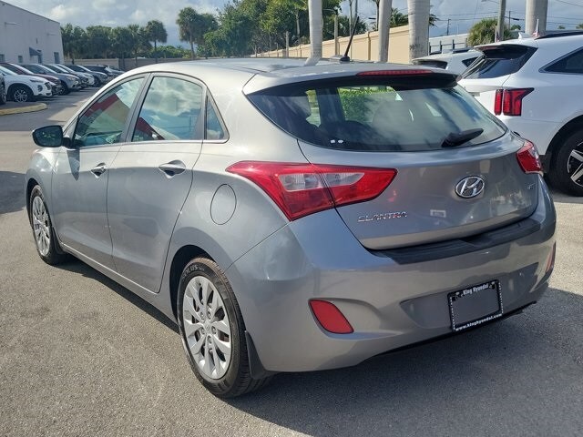 2016 Hyundai Elantra GT Base photo 2