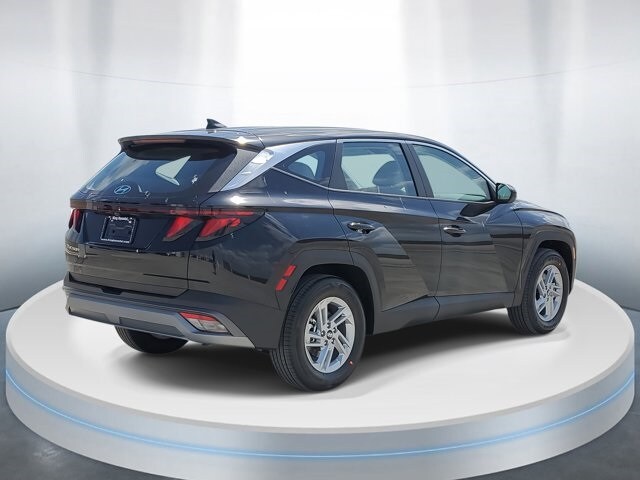 2025 Hyundai Tucson SE photo 3