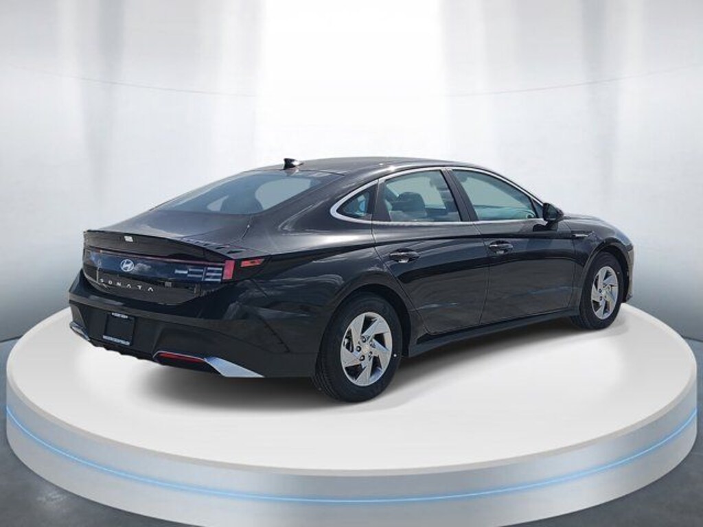 Certified 2025 Hyundai Sonata SE Sedan