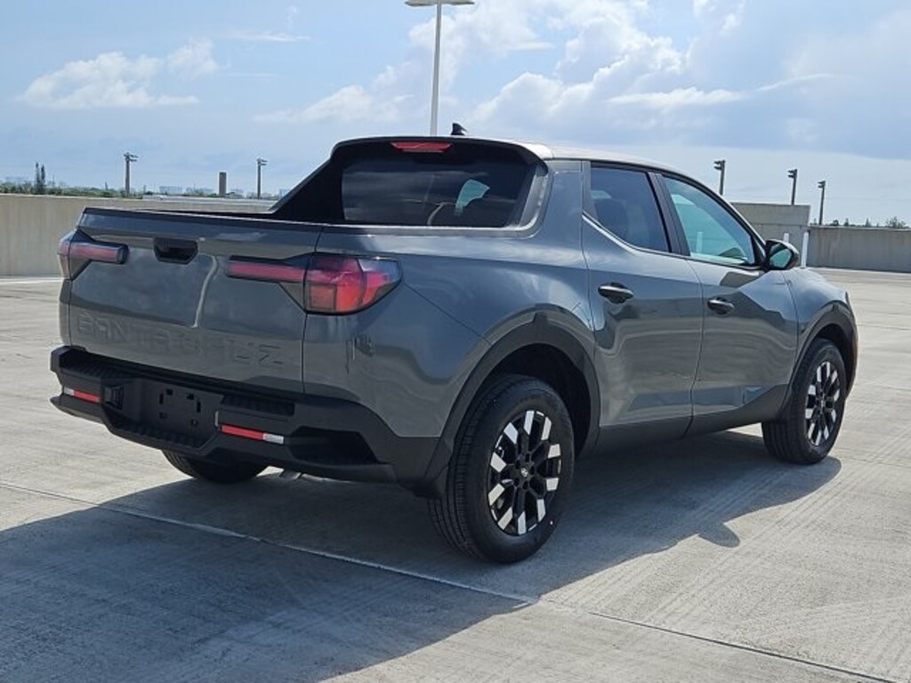 Certified 2025 Hyundai Santa Cruz SE Truck