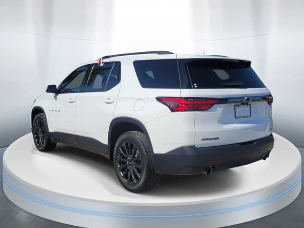 Used 2023 Chevrolet Traverse RS SUV