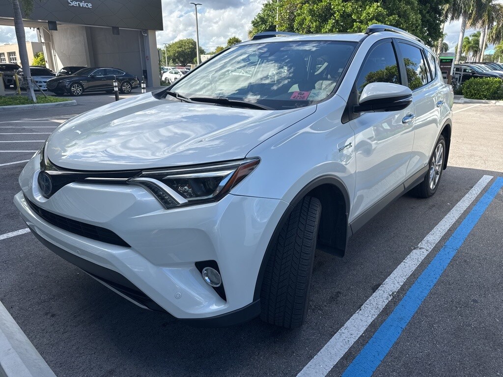2017 Toyota RAV4 Hybrid Limited photo 2