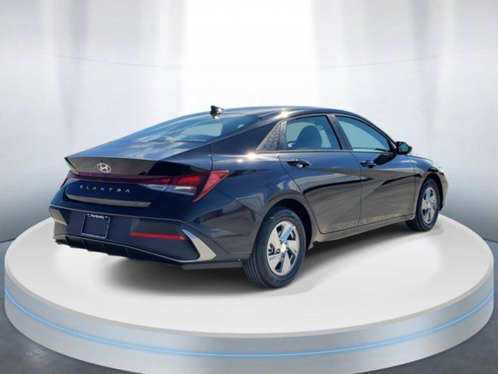 Certified 2026 Hyundai Elantra SE Sedan