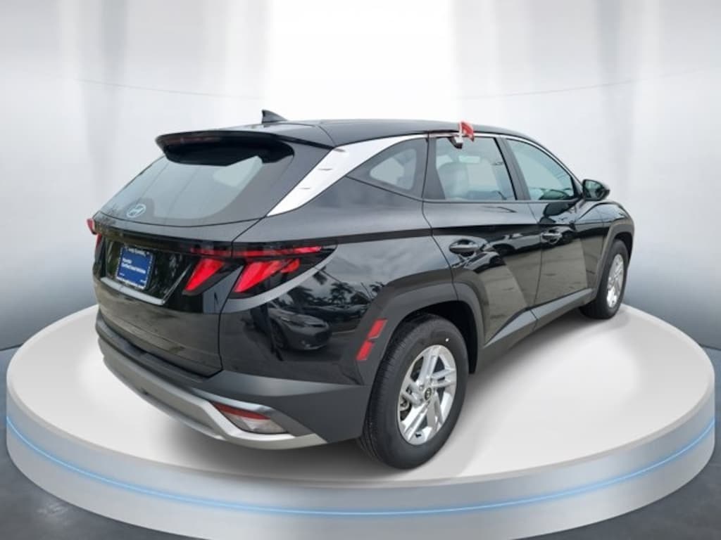 Certified 2025 Hyundai Tucson SE SUV