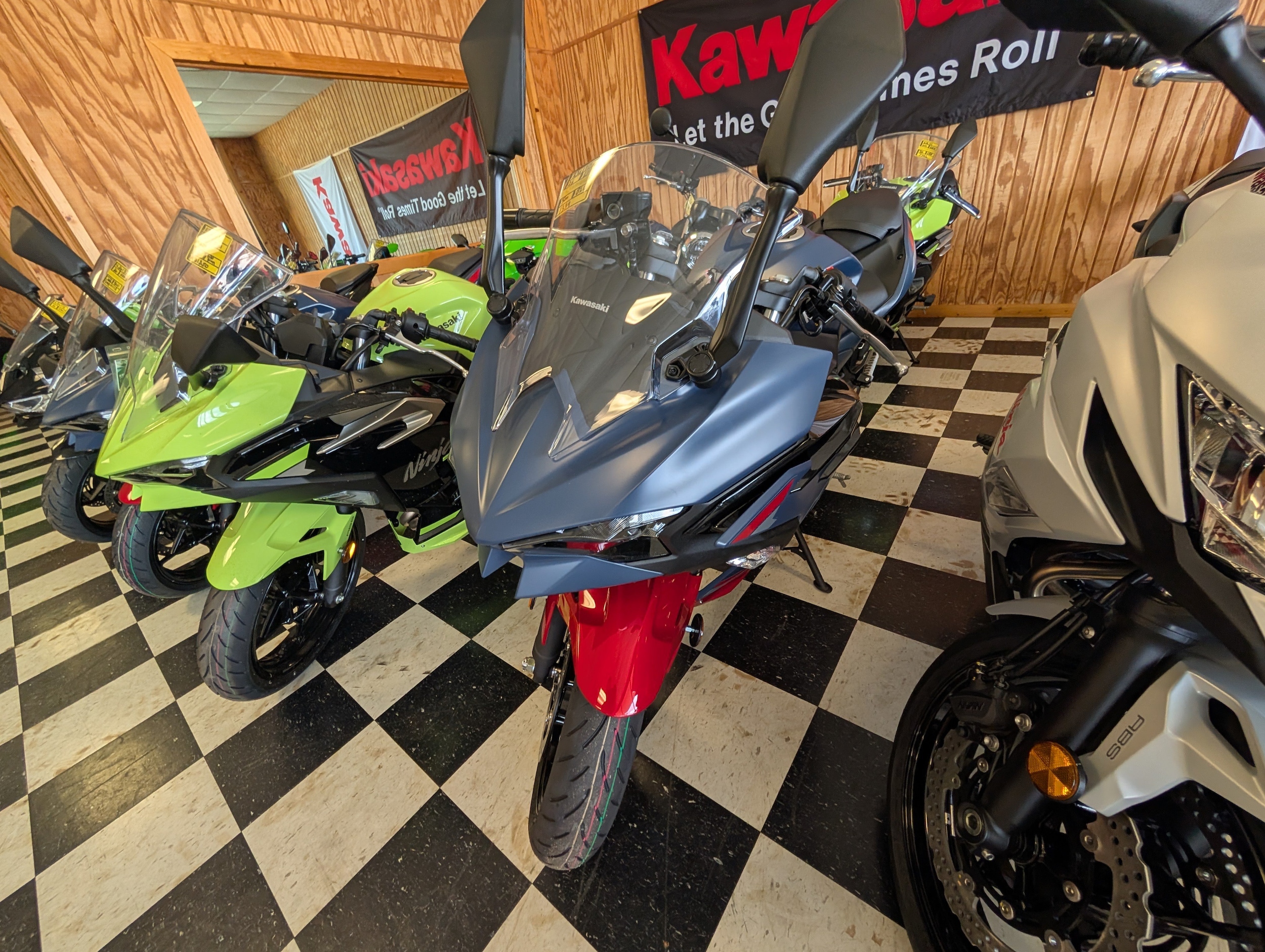 2026 Kawasaki Ninja 500 ABS MC