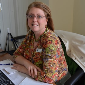 Staff member Karen Duncan from ID_8f23404d6b20