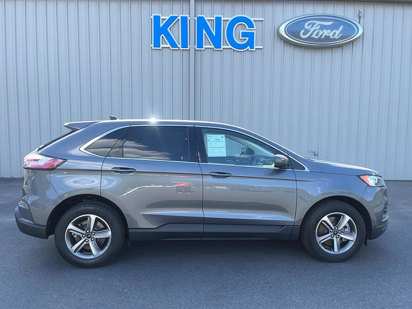 2024 Ford Edge SEL AWD's photo