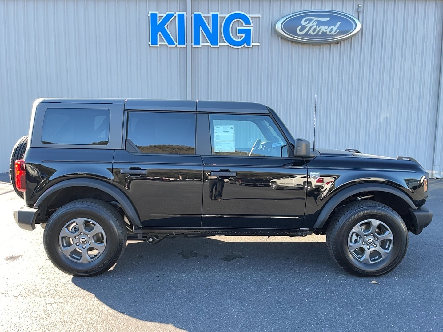 2025 Ford Bronco 4-Door Big Bend's photo