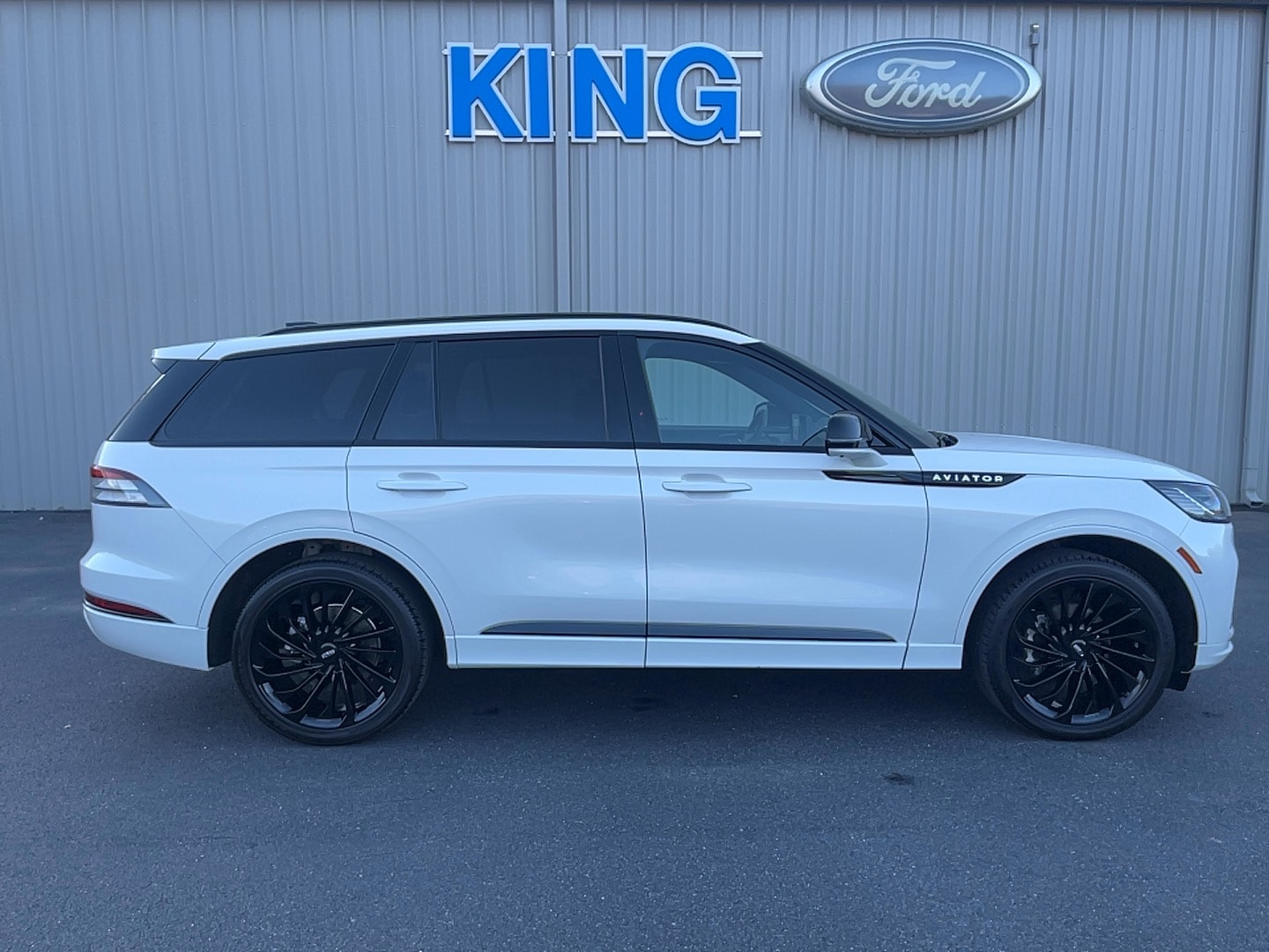2025 Lincoln Aviator Reserve AWD's photo