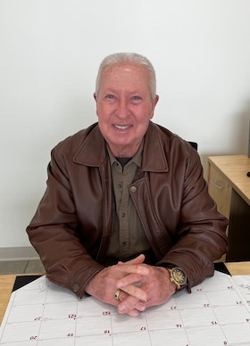 Staff member Gary Mincer from ID_8f23404d6b20