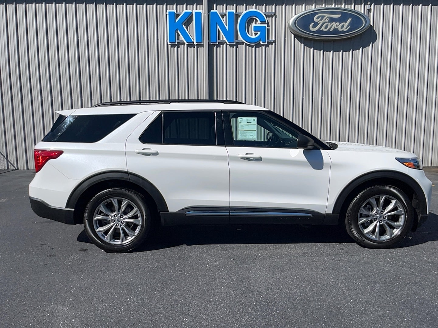 2023 Ford Explorer SUV 