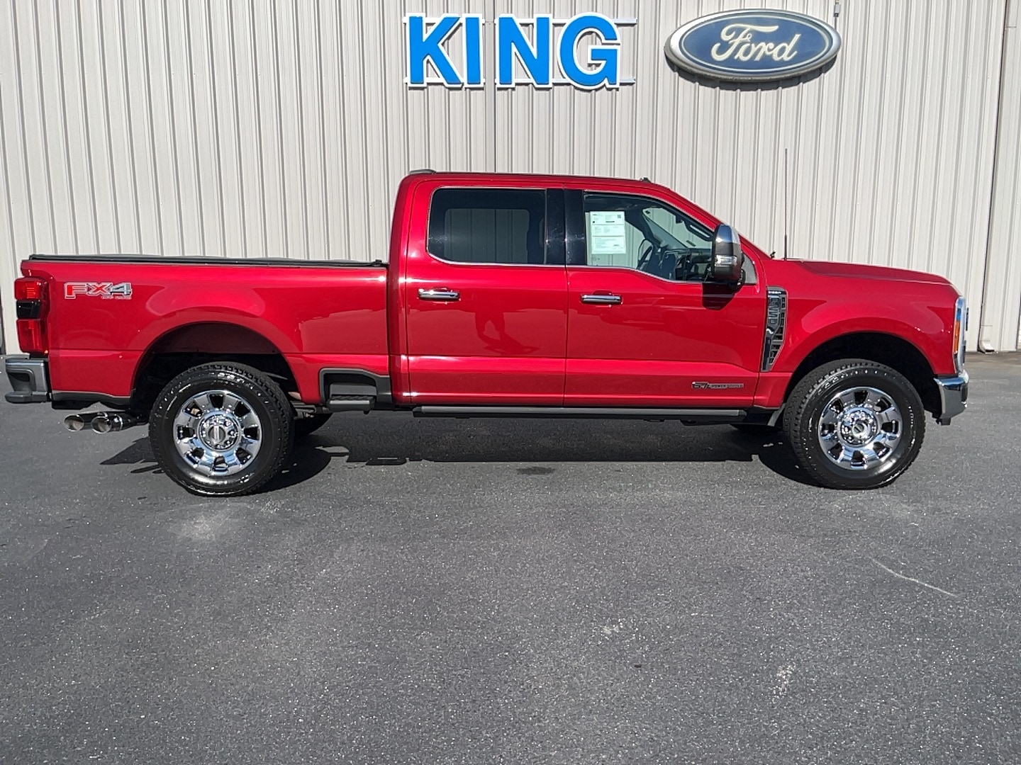 2023 Ford F-250 CREW CAB PICKUP 