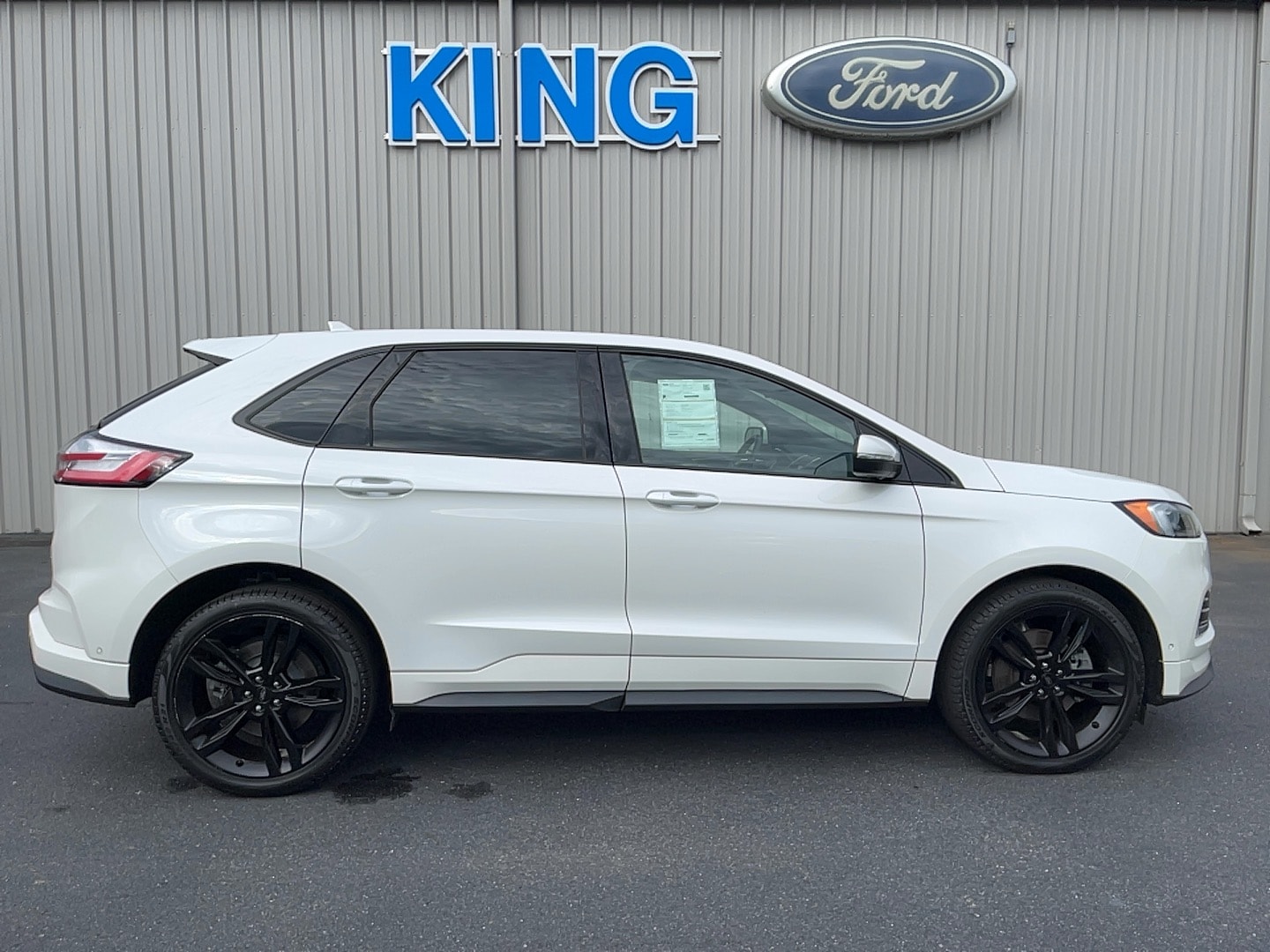 2020 Ford Edge SUV  2020 Ford Edge SUV