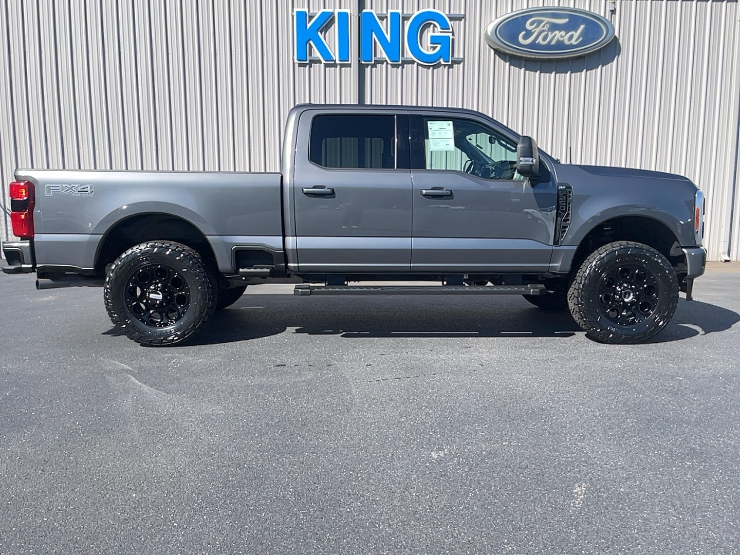 2023 Ford F-250 CREW CAB PICKUP  2023 Ford F-250 CREW CAB PICKUP
