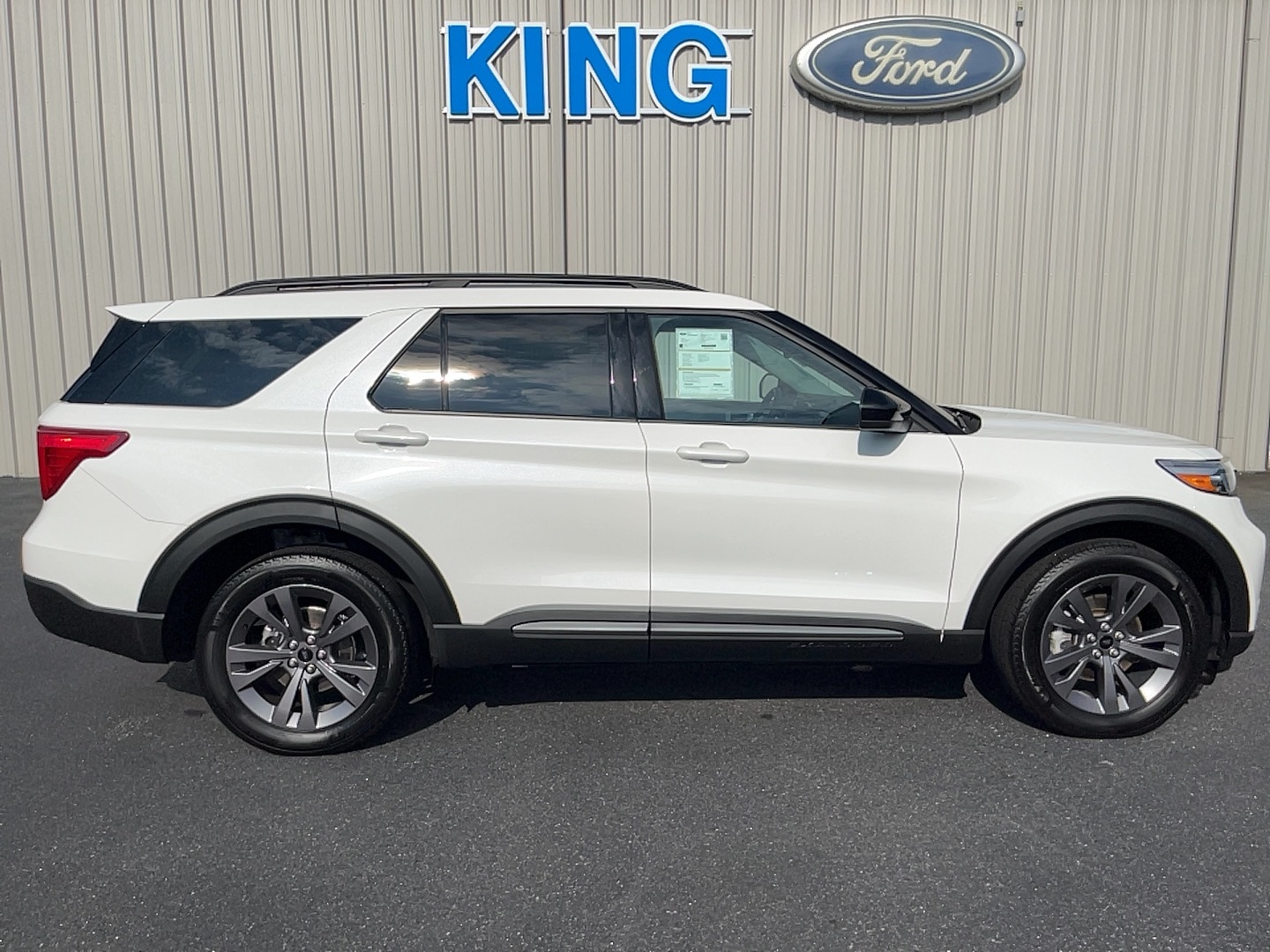 2024 Ford Explorer SUV 