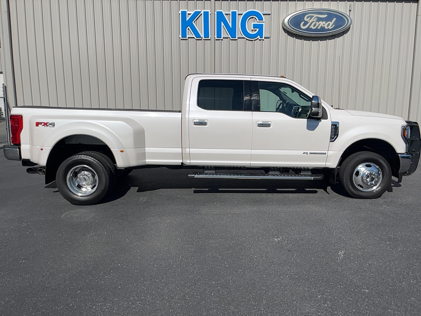 2018 Ford F-350 CREW CAB LONG BED TRUCK 