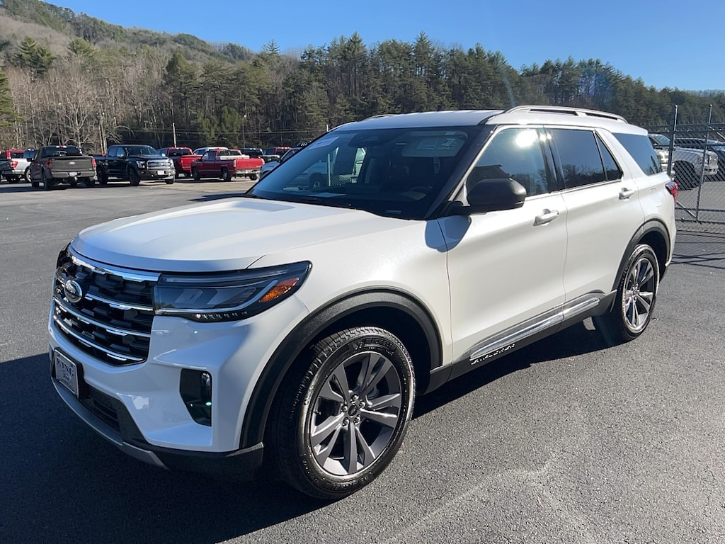 Used 2025 Ford Explorer Active SUV