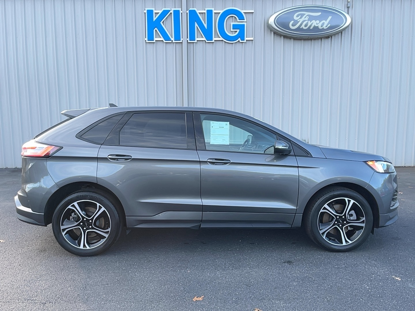 2024 Ford Edge ST's photo