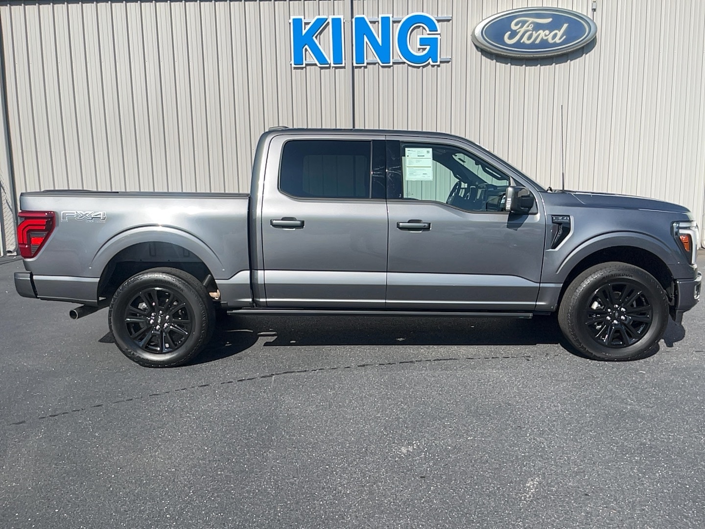 2025 Ford F-150 CREW CAB PICKUP 
