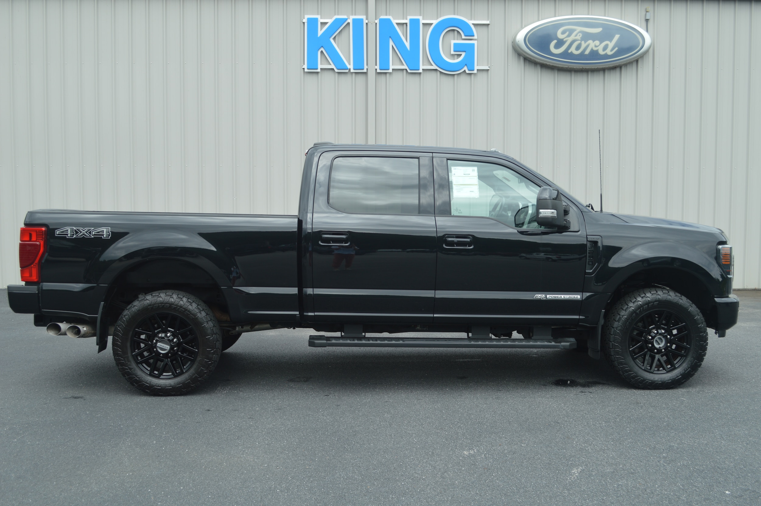 2022 Ford F-250 CREW CAB PICKUP 
