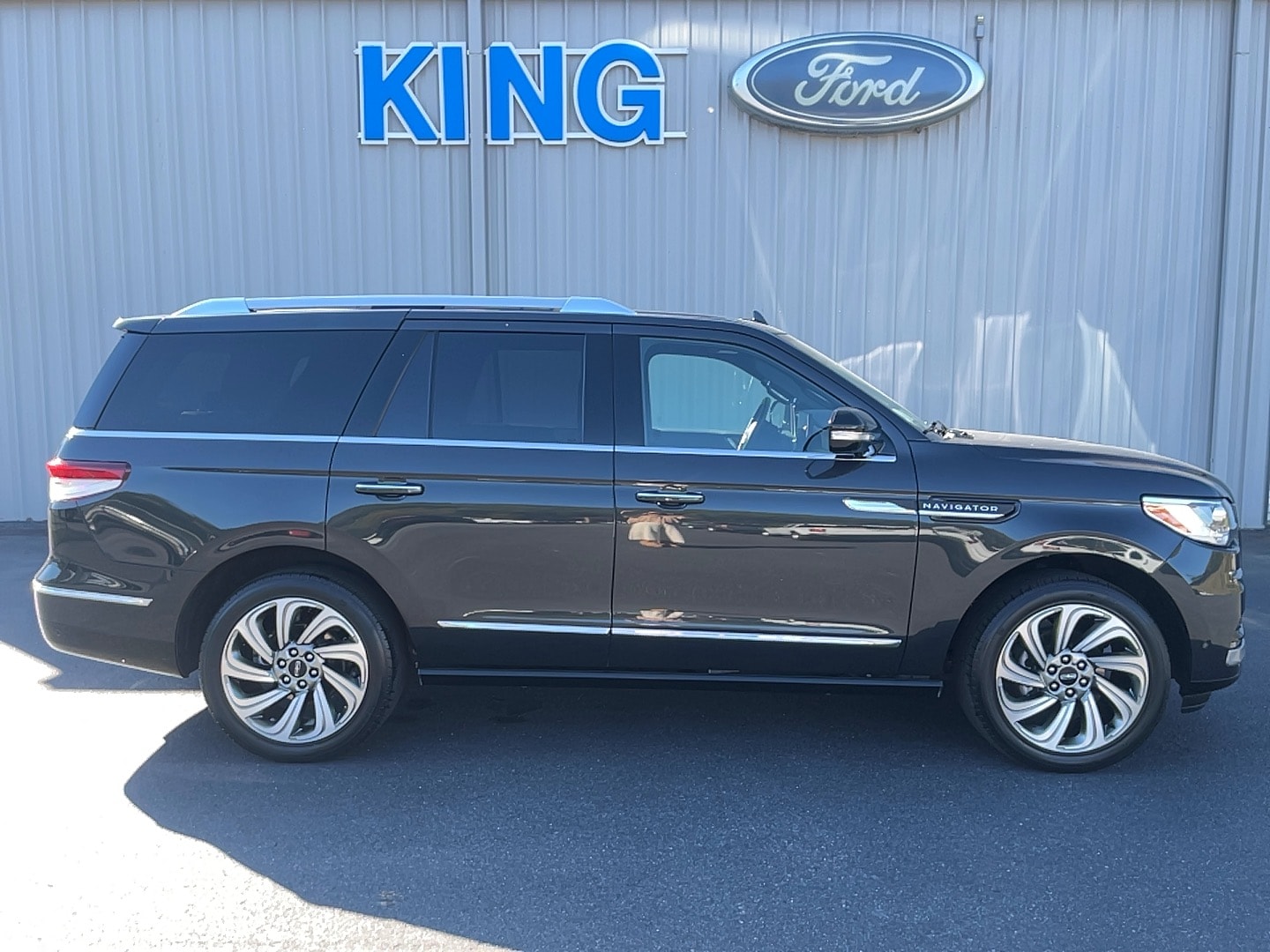 2023 Lincoln Navigator Reserve's photo