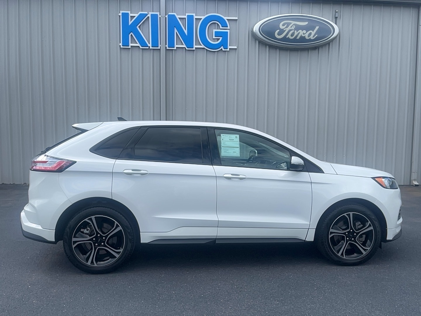 2022 Ford Edge SUV  2022 Ford Edge SUV