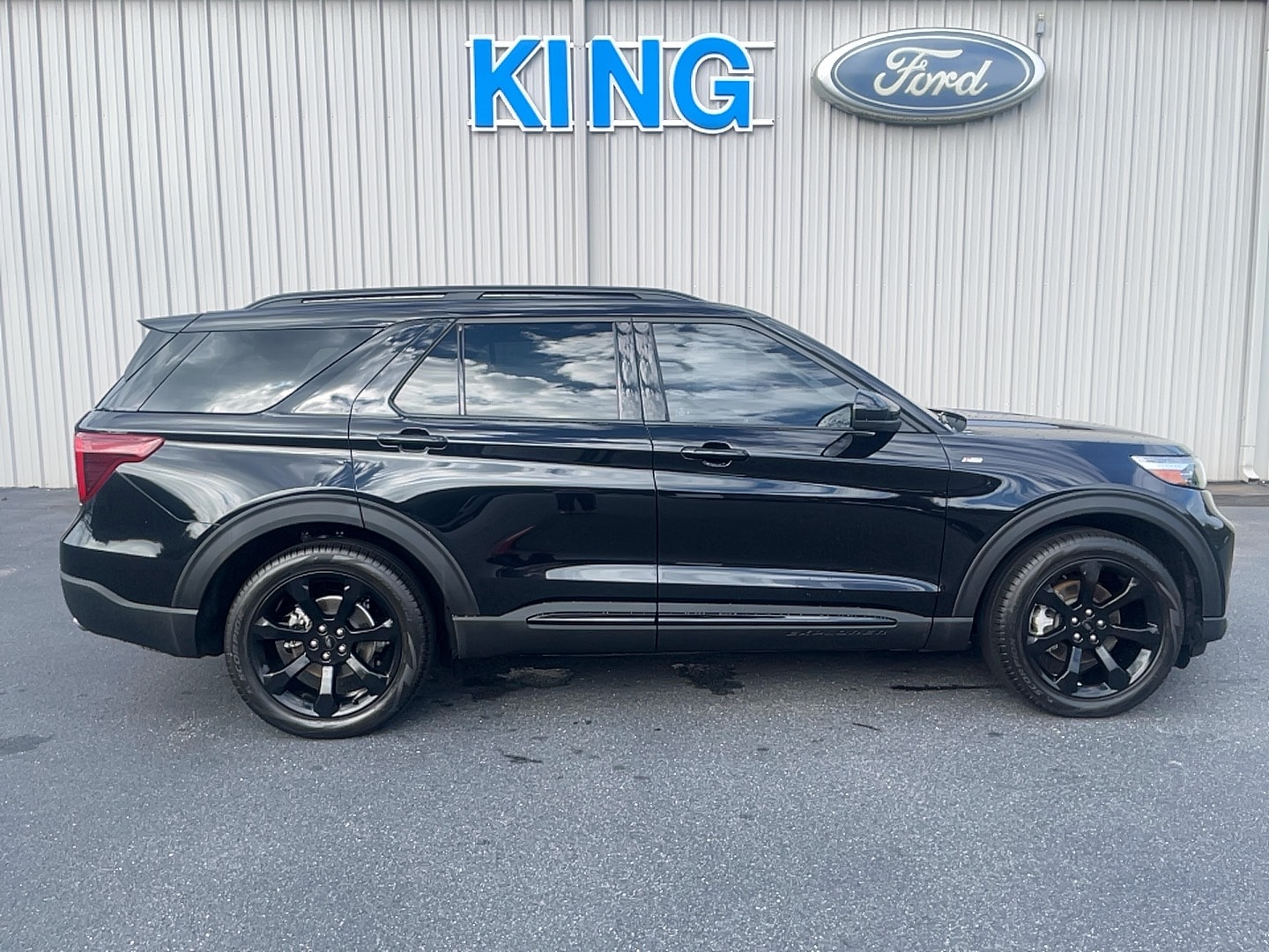 2024 Ford Explorer SUV 