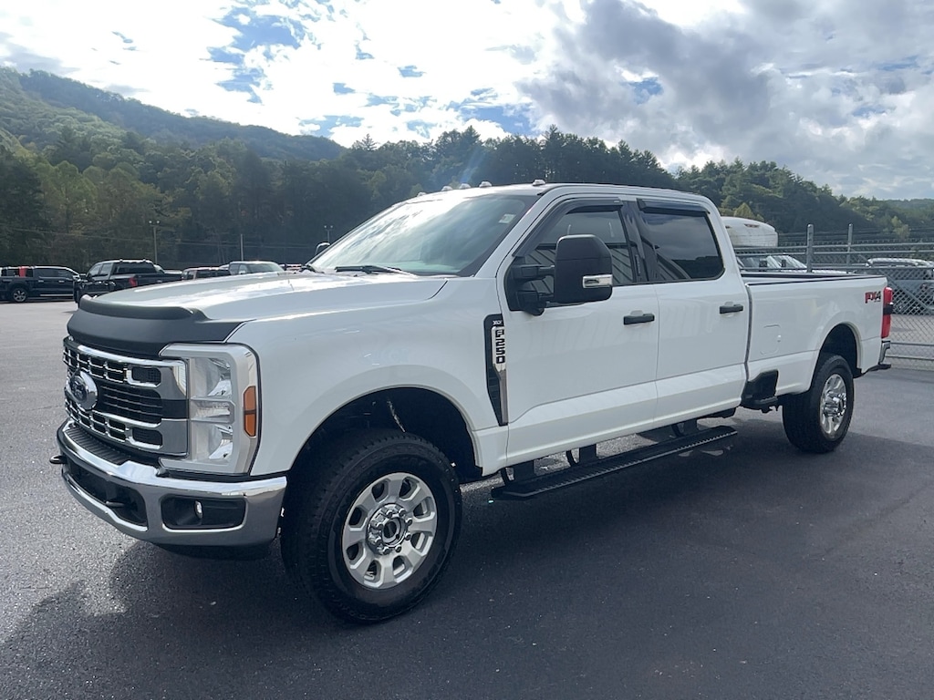 Certified 2024 Ford F-250 XLT CREW CAB PICKUP