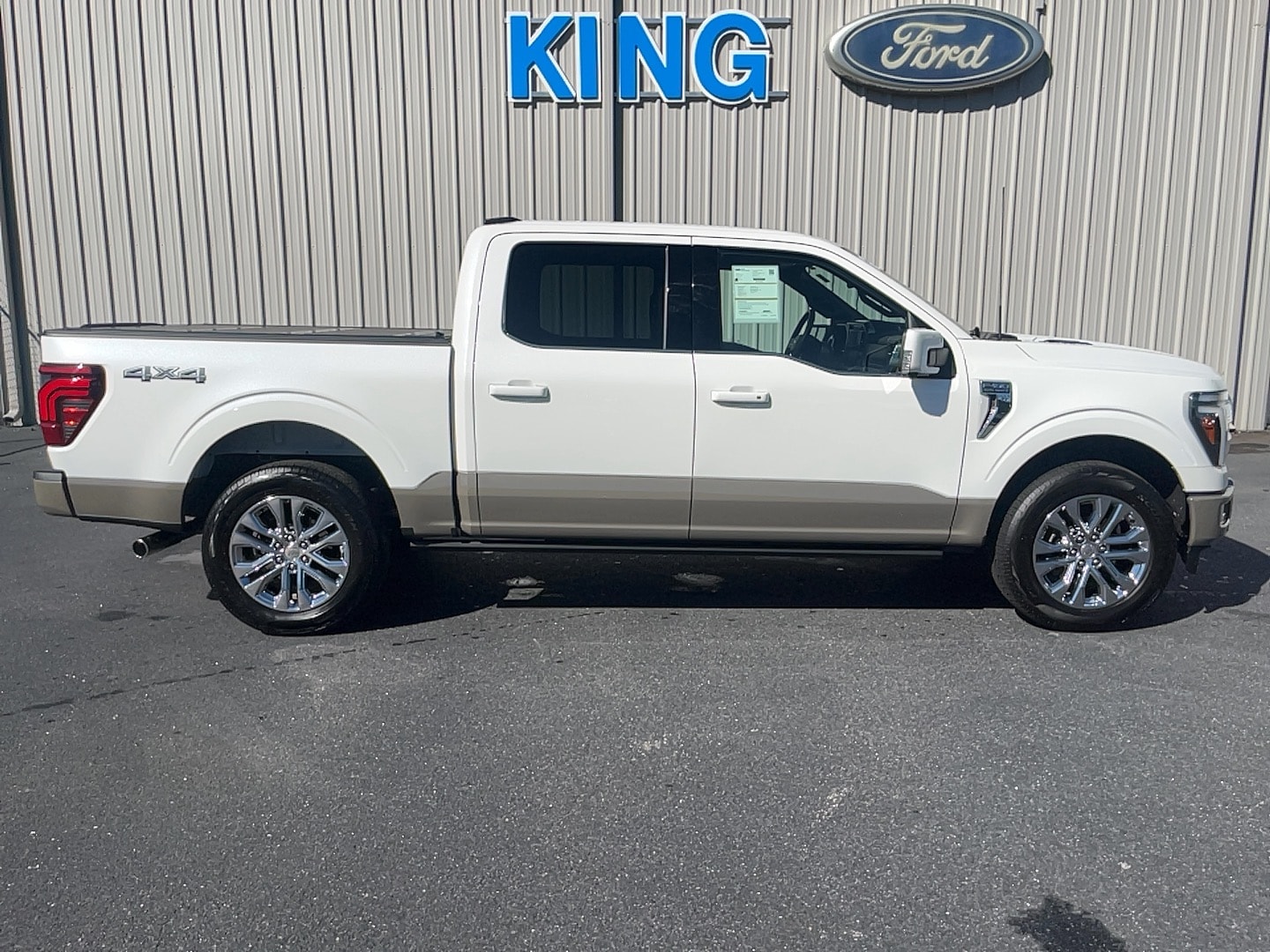 2025 Ford F-150 CREW CAB PICKUP 