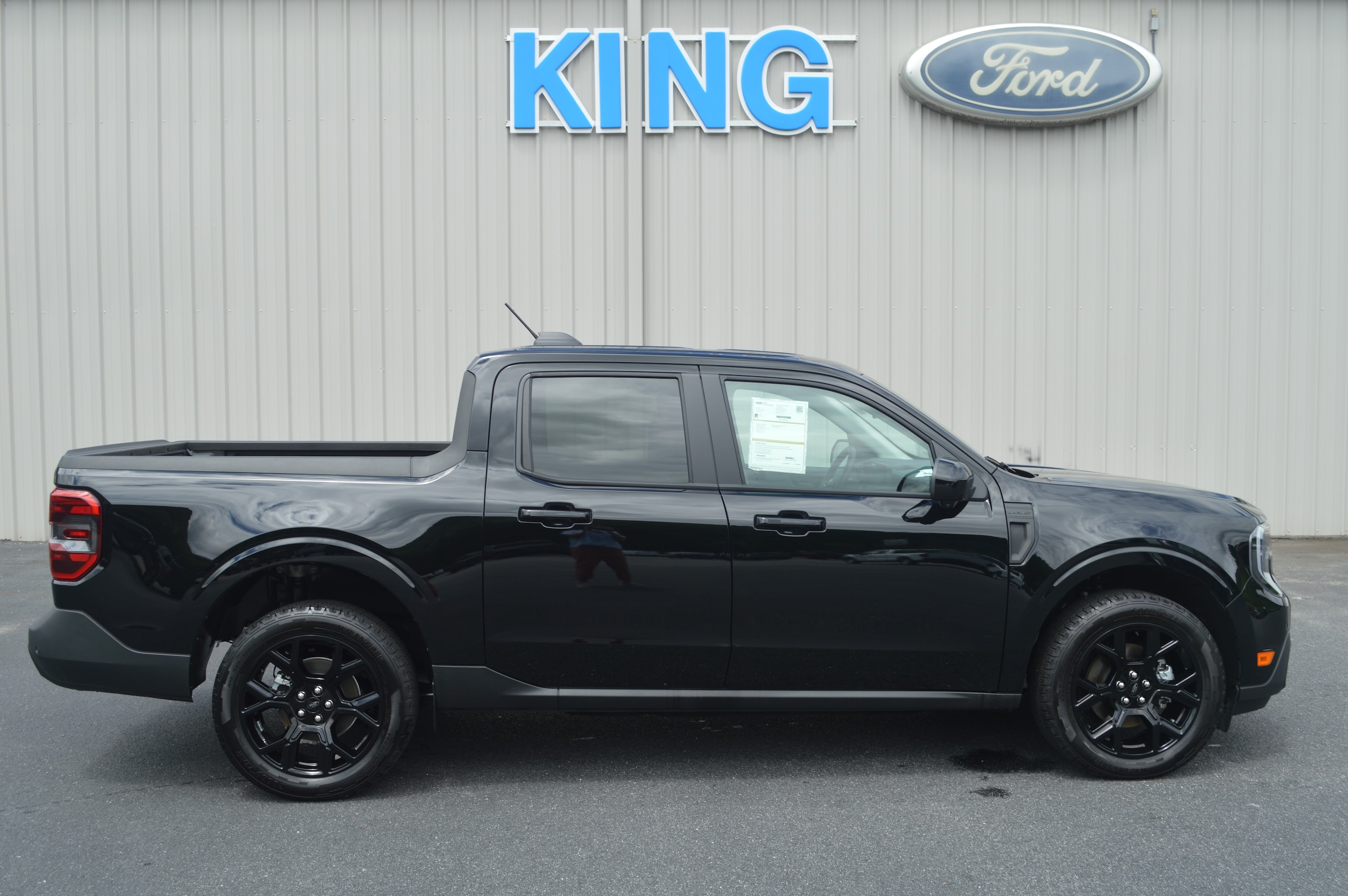 2025 Ford Maverick CREW CAB SHORT BED TRUCK 
