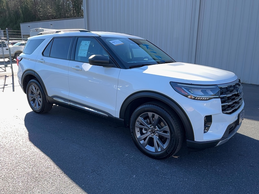 Used 2025 Ford Explorer Active SUV