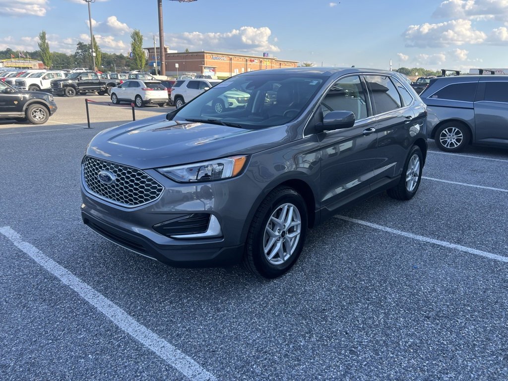2024 Ford Edge SEL photo 4