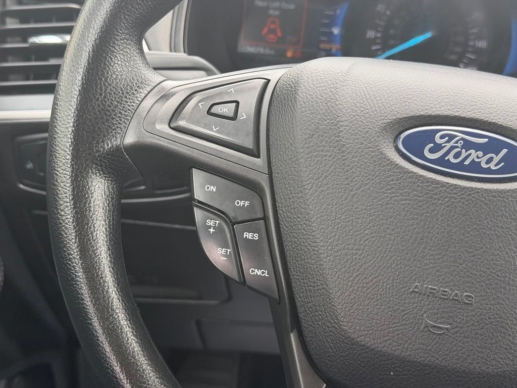 2022 Ford Edge SE - Photo 16