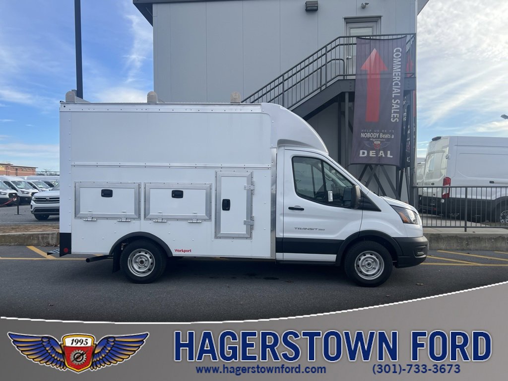 2024 Ford Transit Cutaway Base's photo