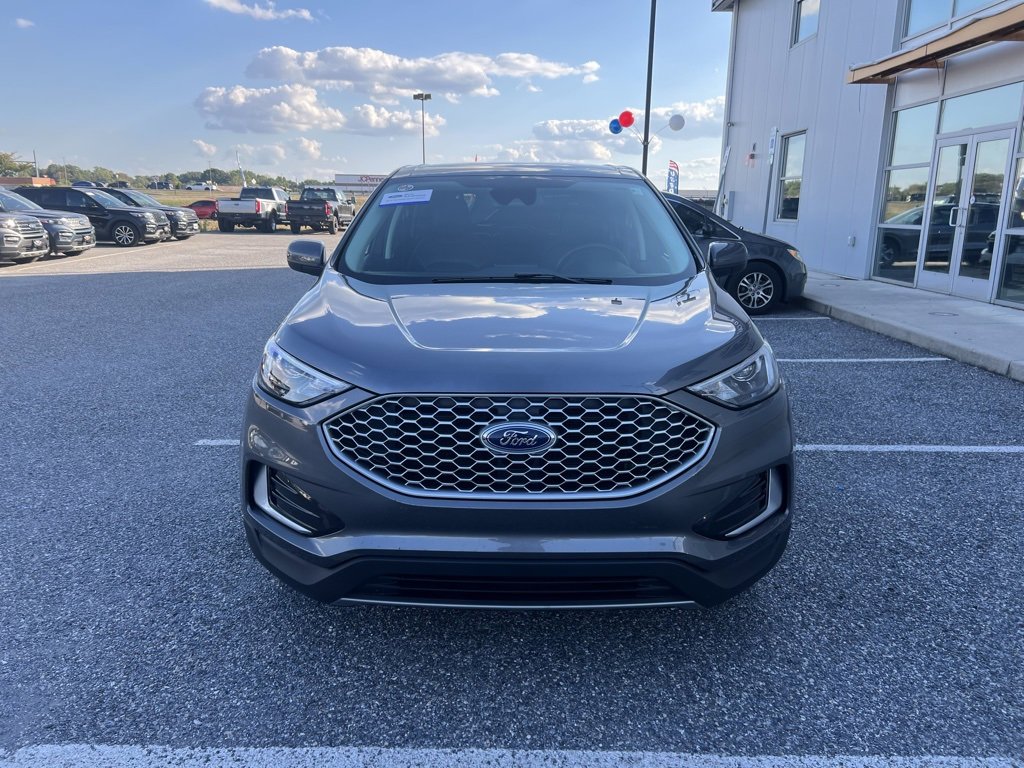 2024 Ford Edge SEL photo 3